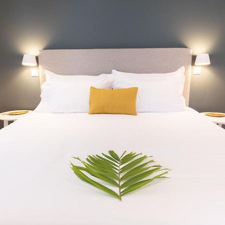 Eden Roc Appartements Ле Диамант Екстериор снимка