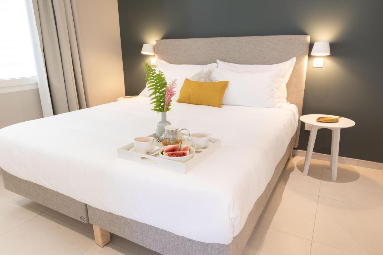 Eden Roc Appartements Ле Диамант Екстериор снимка
